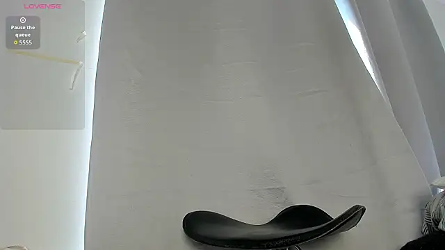 Snapshot of caroline_tovar chatting on January 31, 7:12 pm caroline tovar online show from January 31, 7:12 pm