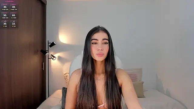 Snapshot of RebeccaBaxter chatting on January 12, 1:34 am RebeccaBaxter online show from January 12, 1:34 am