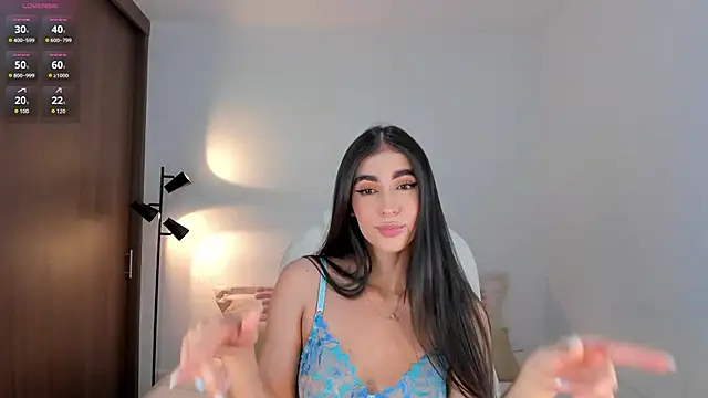 Snapshot of RebeccaBaxter chatting on March 13, 2:05 am RebeccaBaxter online show from March 13, 2:05 am