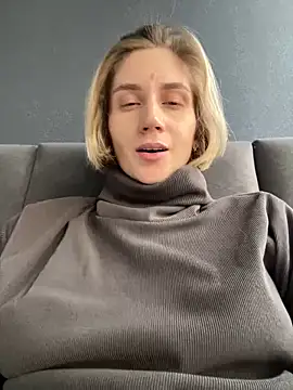 Snapshot of Feral_berry_8133 chatting on December 21, 10:39 am Feral berry 8133 online show from December 21, 10:39 am