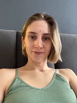 Snapshot of Feral_berry_8133 chatting on February 2, 12:13 pm Feral berry 8133 online show from February 2, 12:13 pm