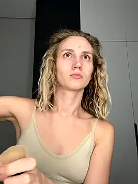 Snapshot of Feral_berry_8133 chatting on September 9, 8:18 pm Feral berry 8133 online show from September 9, 8:18 pm