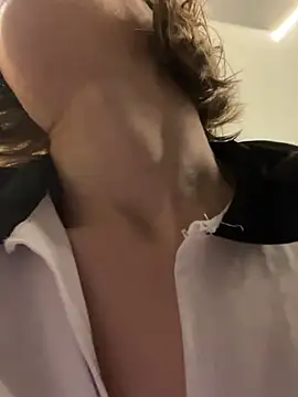 Snapshot of Feral_berry_8133 chatting on February 19, 7:48 pm Feral berry 8133 online show from February 19, 7:48 pm