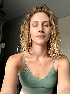 Snapshot of Feral_berry_8133 chatting on September 10, 12:04 pm Feral berry 8133 online show from September 10, 12:04 pm