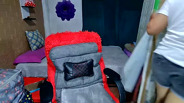 M e c e l online show from March 12, 10:03 pm