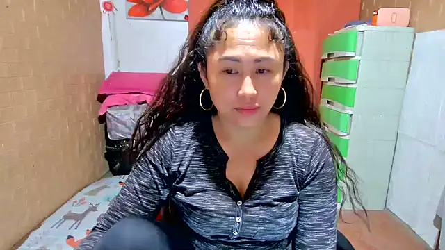 M e c e l online show from December 21, 3:25 pm