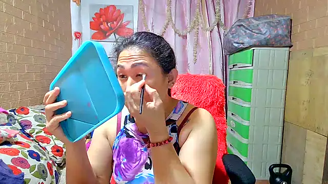 M e c e l online show from March 18, 12:17 pm