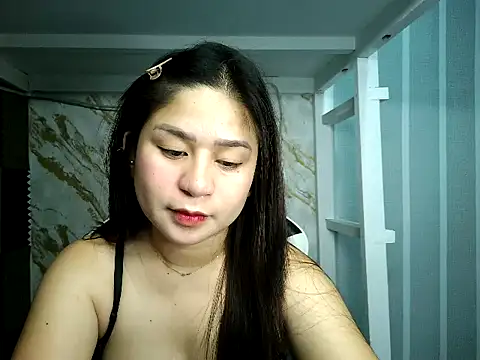 Mia 2022 online show from September 27, 2:23 pm