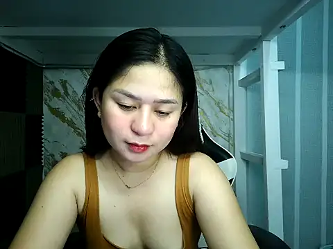 Mia 2022 online show from October 6, 5:24 pm