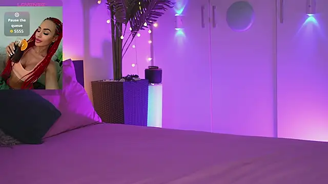 Lorettelorena online show from April 9, 6:47 pm