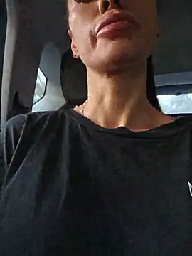 Lorettelorena online show from July 12, 3:07 am
