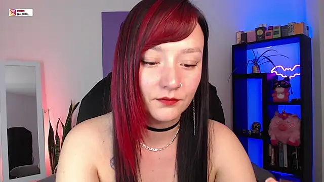 S Lilith  online show from May 15, 11:14 pm