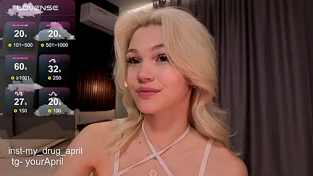 Snapshot of MyApril chatting on September 9, 3:38 am MyApril online show from September 9, 3:38 am