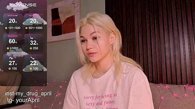 Snapshot of MyApril chatting on September 27, 3:01 am MyApril online show from September 27, 3:01 am