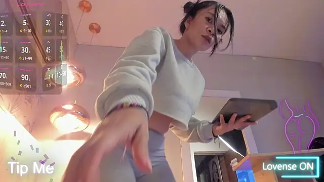 bonie lov online show from February 25, 10:31 pm