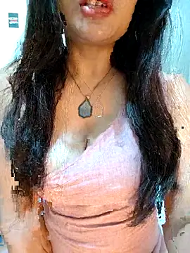 RadhaBabe online show from March 6, 6:58 pm