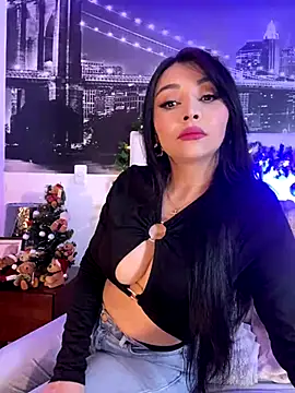 Snapshot of KateLatorre chatting on December 4, 10:24 pm KateLatorre online show from December 4, 10:24 pm