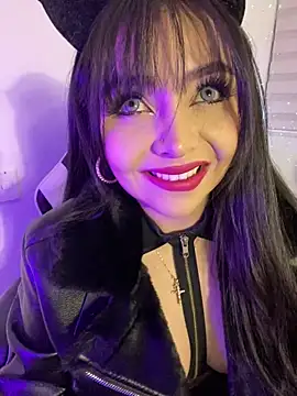 KateLatorre online show from May 13, 9:22 pm