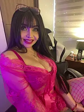 KateLatorre online show from May 5, 9:40 pm