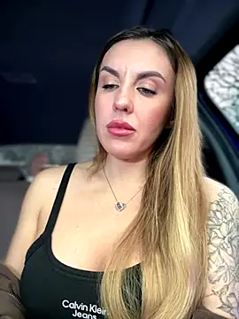 Kalli Fornia online show from November 17, 9:46 am