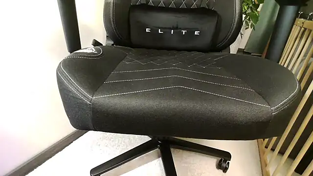 Horney boy86 online show from March 29, 10:44 pm