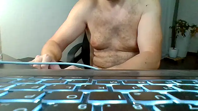 Horney boy86 online show from September 23, 10:28 pm