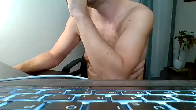 Horney boy86 online show from September 25, 10:05 pm