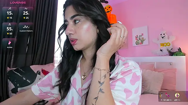 annadu011 online show from October 18, 3:03 pm