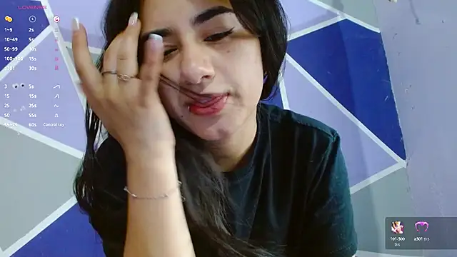 annadu011 online show from September 30, 9:43 pm