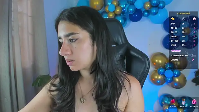 annadu011 online show from April 15, 7:58 pm