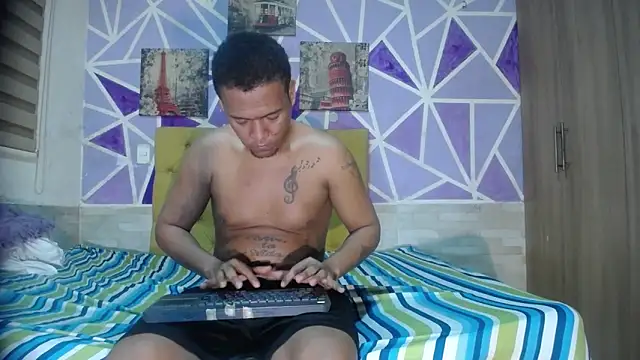 Snapshot of sharonx_morex chatting on April 19, 5:41 am sharonx morex online show from April 19, 5:41 am