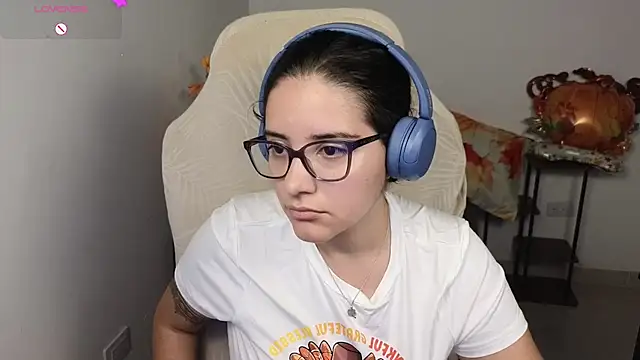 blue  moon  online show from November 30, 6:25 am