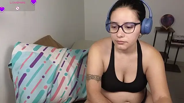 blue  moon  online show from February 28, 3:39 am