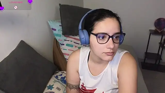 blue  moon  online show from April 10, 3:57 am