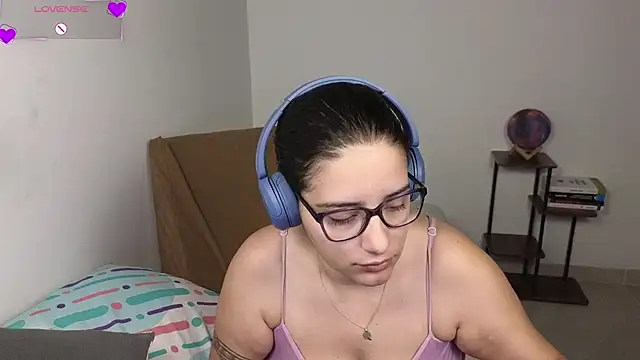 blue  moon  online show from February 15, 2:12 am