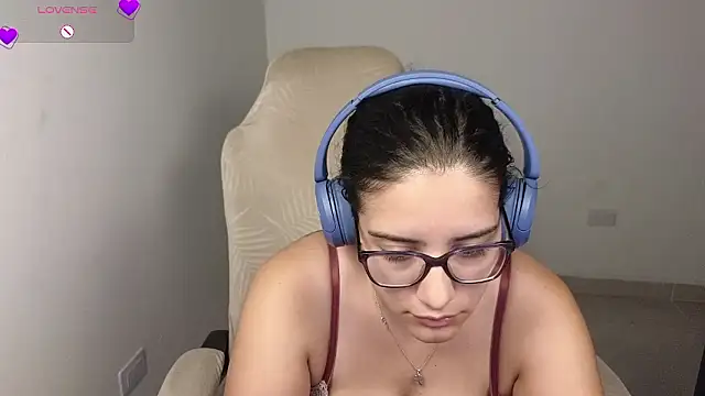 blue  moon  online show from January 10, 8:42 am