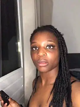 Snapshot of Ebonygirlx chatting on January 23, 1:19 am Ebonygirlx online show from January 23, 1:19 am