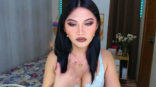 Snapshot of xXCathyJennerXx chatting on February 5, 7:07 am xXCathyJennerXx online show from February 5, 7:07 am