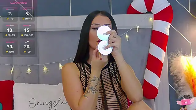 EmyLaveau online show from December 16, 6:50 am