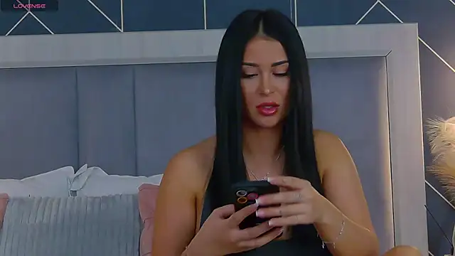 EmyLaveau online show from March 20, 6:19 am