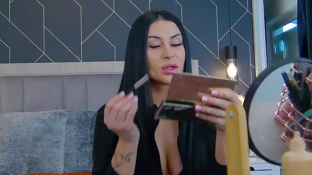 EmyLaveau online show from February 13, 6:35 am