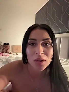 EmyLaveau online show from March 18, 3:22 pm