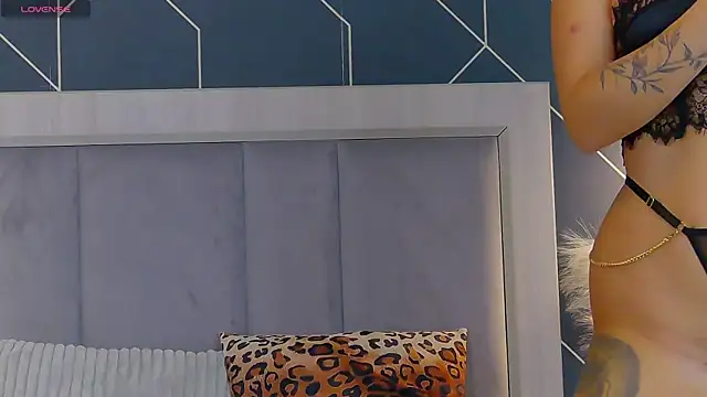 EmyLaveau online show from October 14, 5:41 am