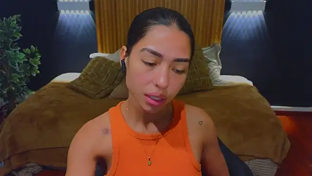 Snapshot of samantha_bss chatting on February 8, 2:05 pm samantha bss online show from February 8, 2:05 pm