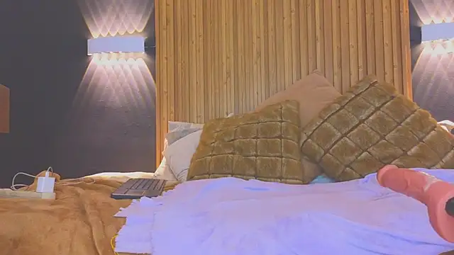 Snapshot of samantha_bss chatting on February 1, 6:19 pm samantha bss online show from February 1, 6:19 pm
