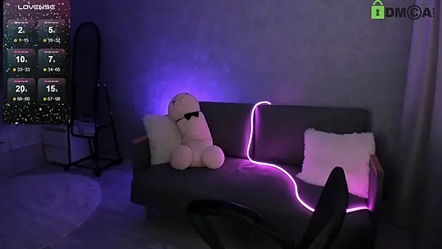 NudeNansy online show from April 18, 9:00 am