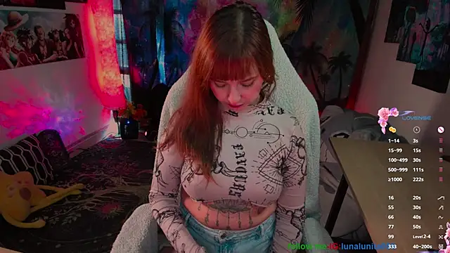 Snapshot of emma_luna59 chatting on February 10, 12:15 pm emma luna59 online show from February 10, 12:15 pm