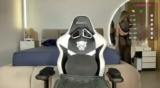 Rogueblaze online show from January 3, 1:16 am