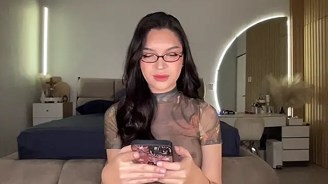 Rogueblaze online show from September 29, 11:05 am