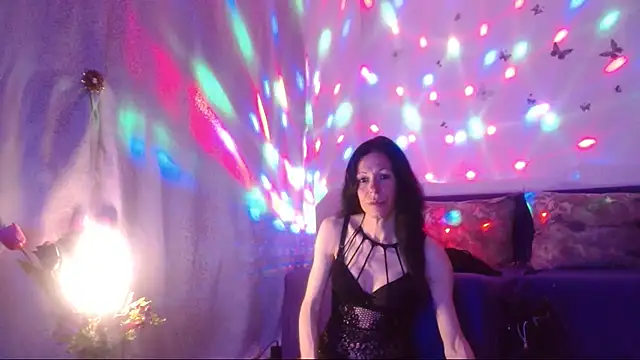 ElysaSun online show from April 30, 6:15 pm